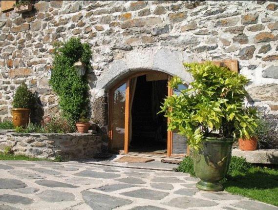 Le Francillon Bed & Breakfast Les Estables Dış mekan fotoğraf