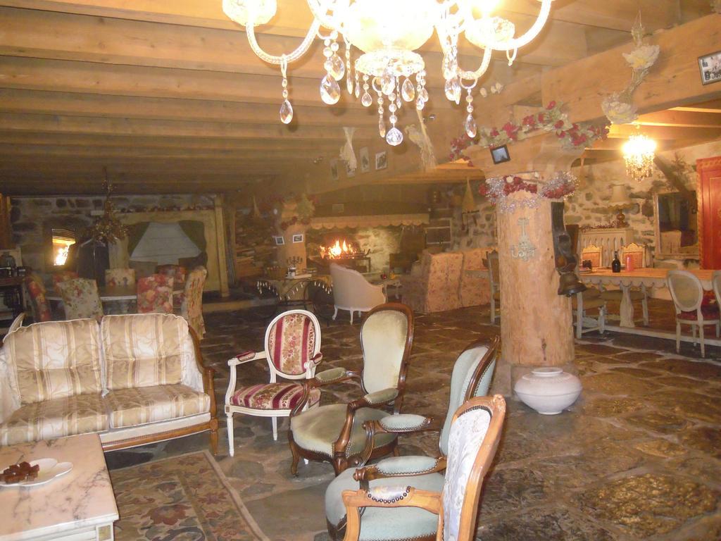 Le Francillon Bed & Breakfast Les Estables Dış mekan fotoğraf